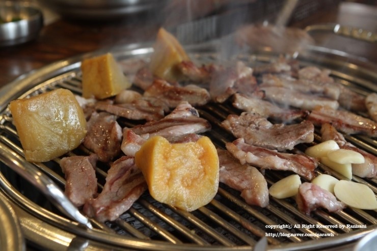 외식하기 좋은 곳~ 고기도 먹고 냉면도 먹고~