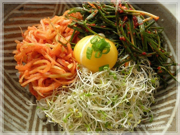 입맛이 나른할때는 부추 비빔밥~~~ㅎㅎㅎ