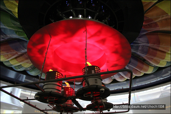 하늘을 나는 짜릿한 여행, 여수엑스포 롯데관에서 온몸으로 즐겨요