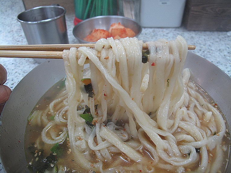 50년전통의 서면시장 칼국수집  자야집(성미) ....