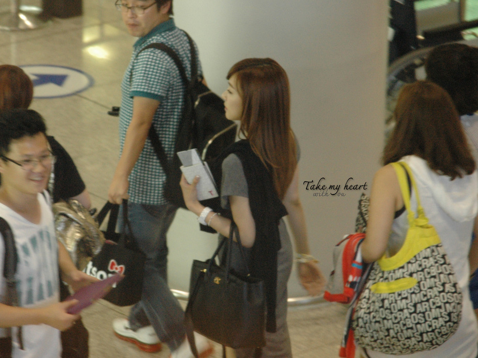 [PIC][29-07-2012]YoonA xuất phát đi Úc và Tiffany đi Thái vào tối nay 17363D4750154BF334091F