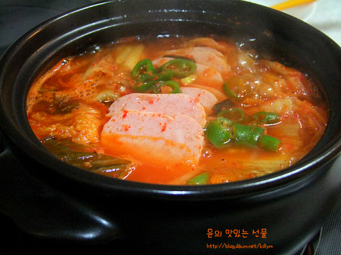 명품김치찌개 이미지