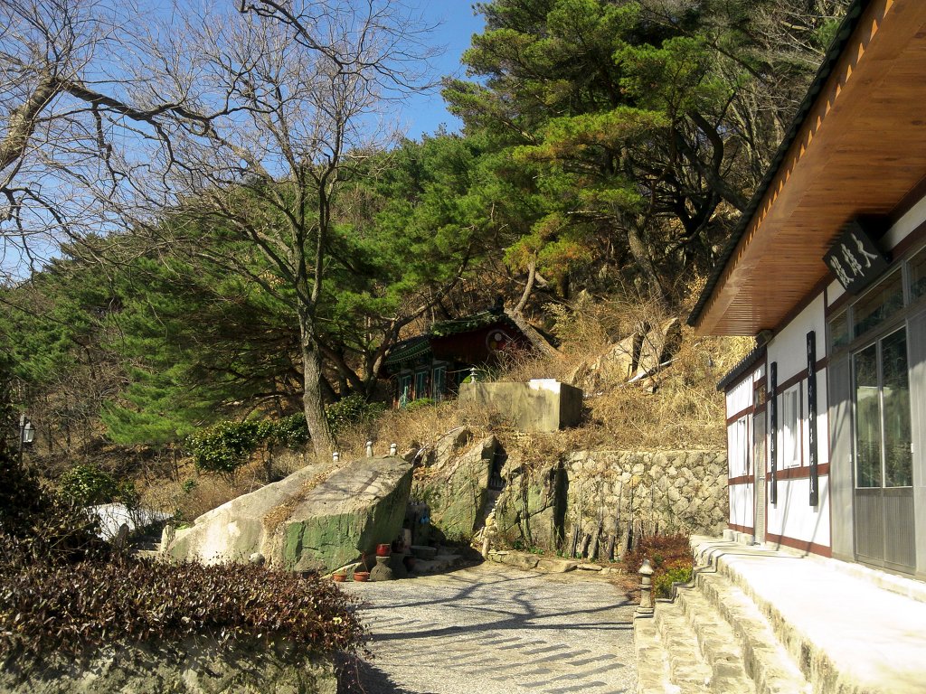 신어산 천진암을 가다
