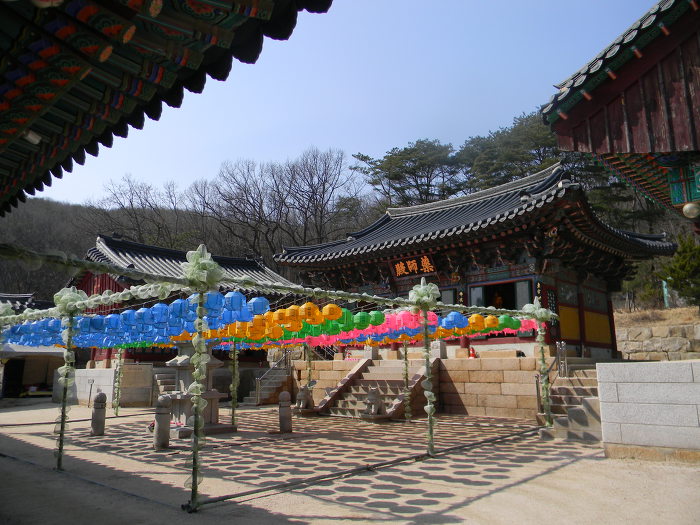 고양 흥국사 마무리 (명부전, 대방, 대방에 봉안된 목조아미타여래좌상과 극락구품도)