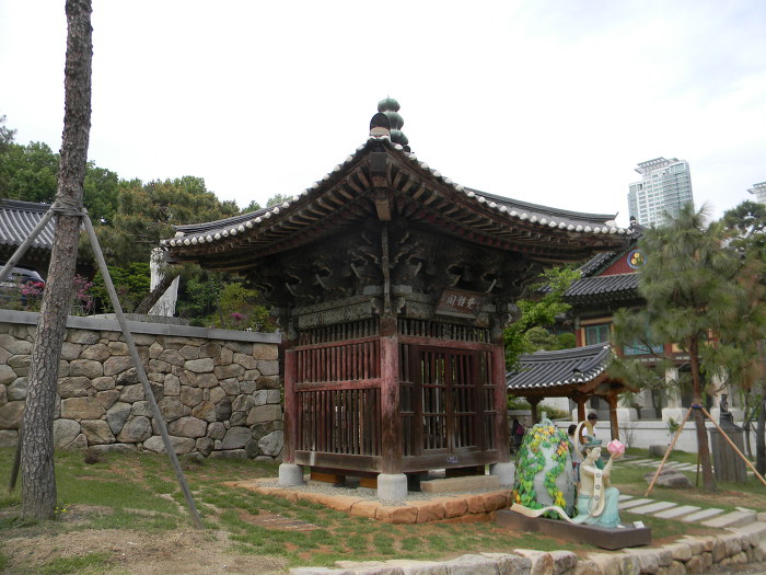 봉은사 법왕루와 미륵전, 연지관세음보살상, 처음으로 구경한 판전 내부 (봉은사 비로자나불도와 비로자나불)