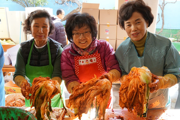 본당 사진첩 - 성탄 대축일 미사 및 사랑의 김장 나눔 축제(2018 12 25) 동대신성당