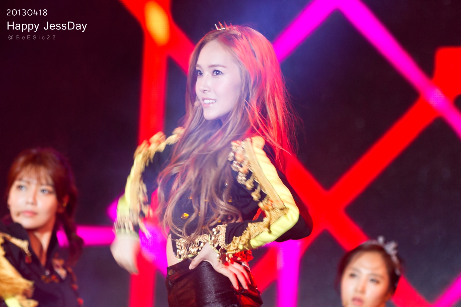 [PIC][29-03-2013]SNSD khởi hành đi Thái Lan để biểu diễn tại "Super Joint Concert" vào chiều nay - Page 16 133FE546516EA6F72D2BD5